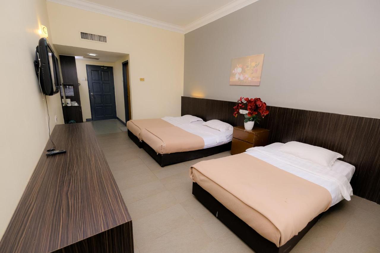 Super Oyo Capital O 90146 Alh Continental Resort Karak Exterior photo