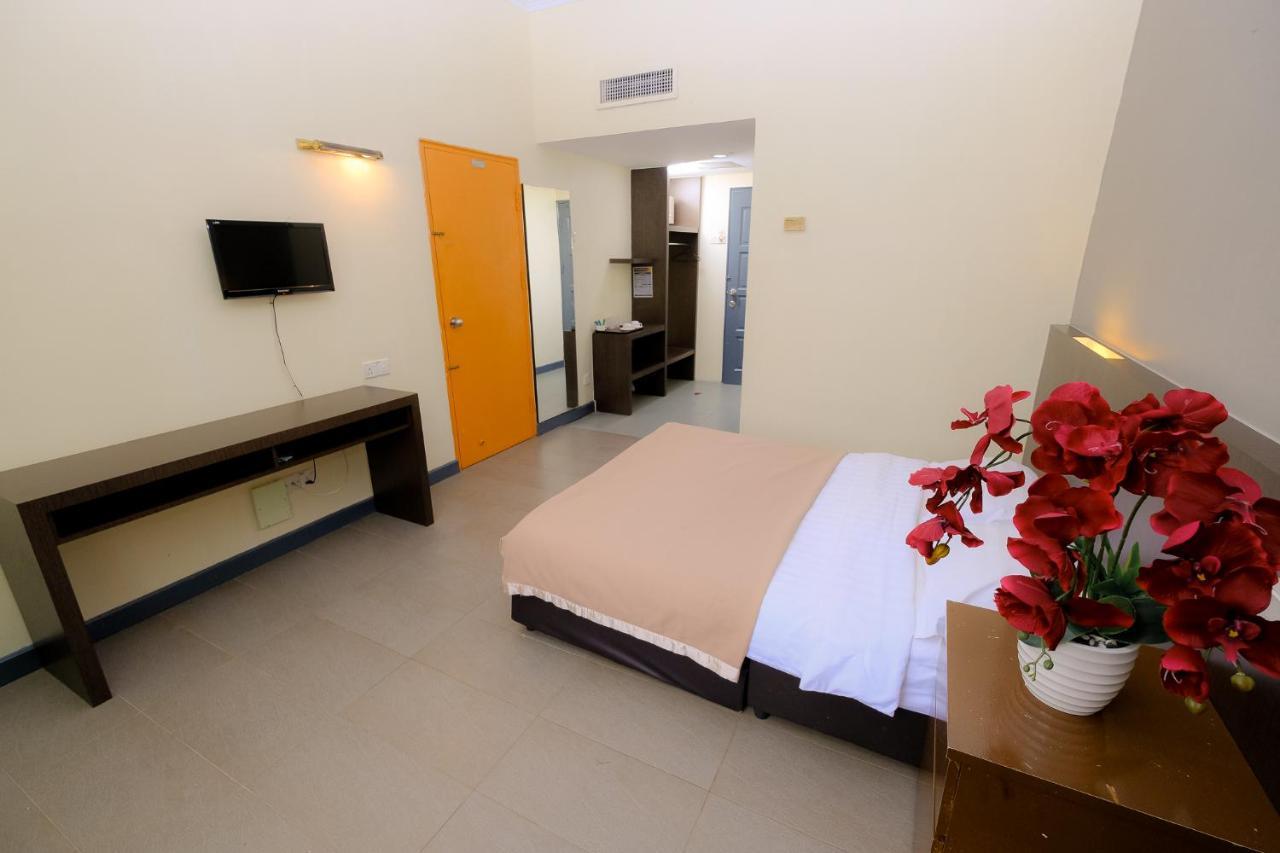 Super Oyo Capital O 90146 Alh Continental Resort Karak Exterior photo
