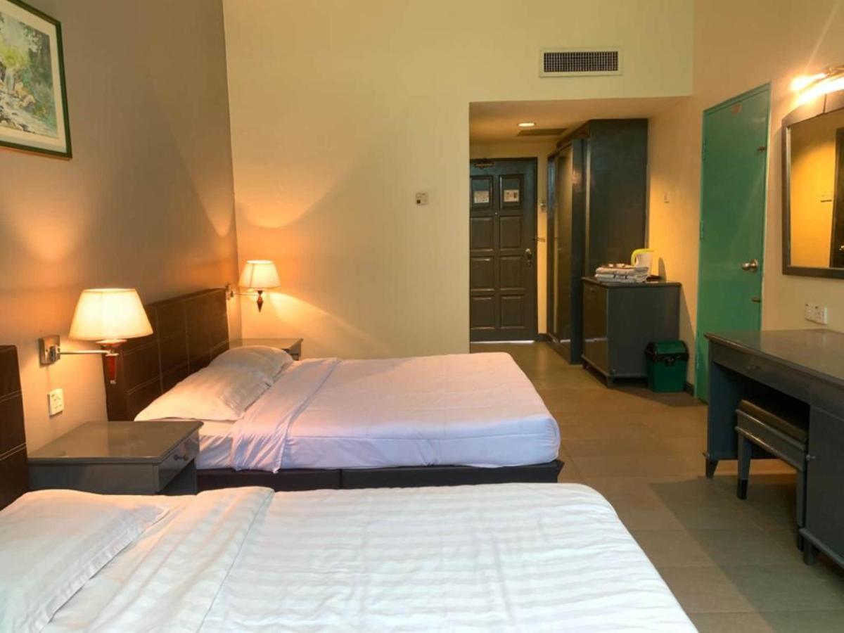 Super Oyo Capital O 90146 Alh Continental Resort Karak Exterior photo